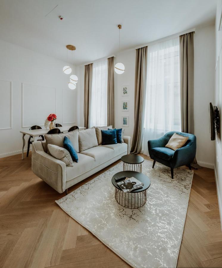 Lavilla Осиек Экстерьер фото