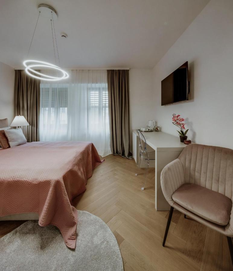 Lavilla Осиек Экстерьер фото